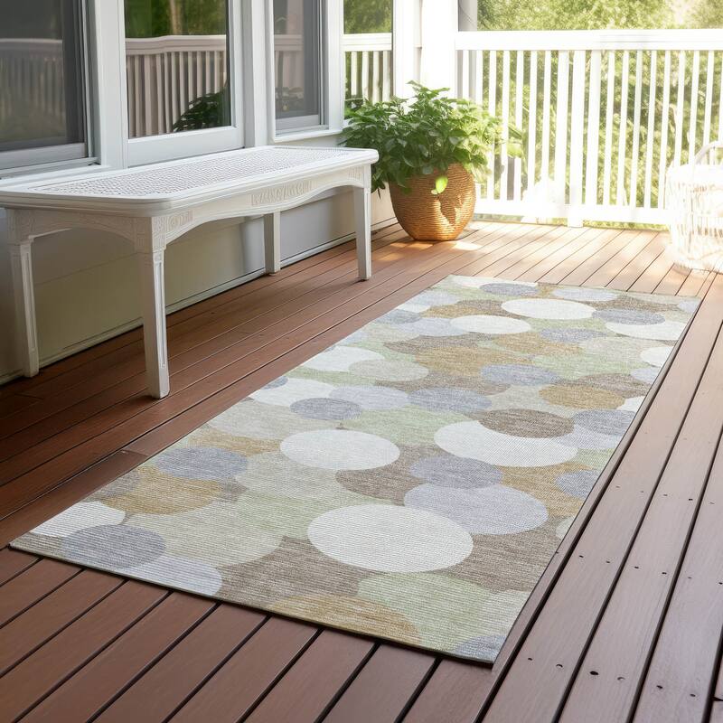 Machine Washable Indoor/ Outdoor Mucho Bubbles Chantille Rug - Ivory - 2'3" x 7'6"