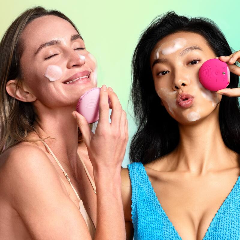 LUNA 4 Play Facial Cleansing Massager - Orange