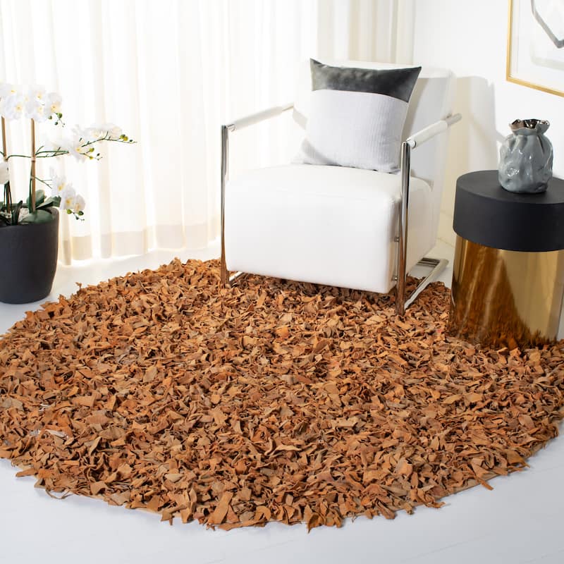 SAFAVIEH Handmade Leather Shag Doinita Modern Decorative Rug - 6' Round - Light Gold