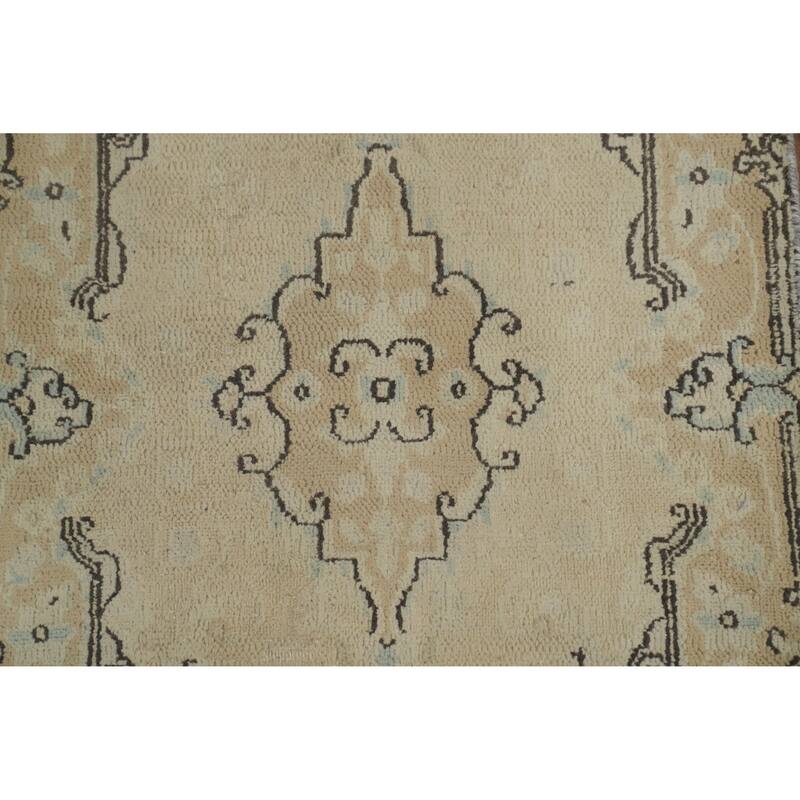 Hand Knotted Oriental 100% Wool Carpet Traditional Medallion Beige & Ivories Kerman Area Rug - 3' 9'' X 1' 9''