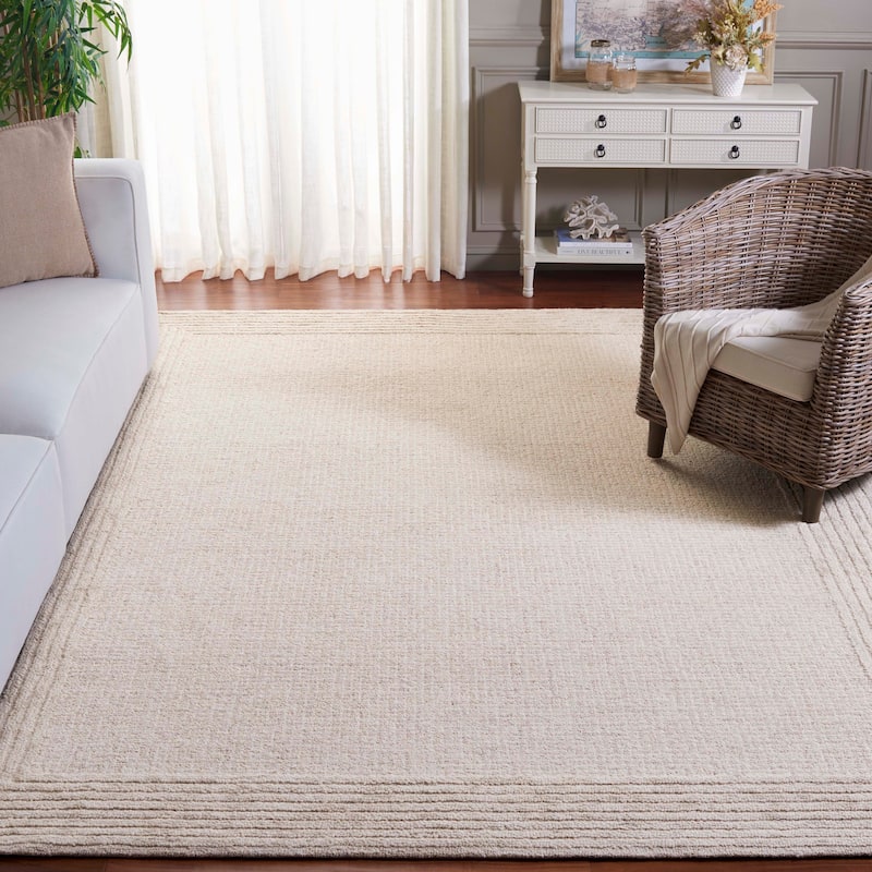 SAFAVIEH Handmade Ebony Dorith Border Wool Rug