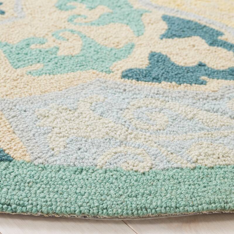 SAFAVIEH Handmade Chelsea Sabrija French Country Wool Rug