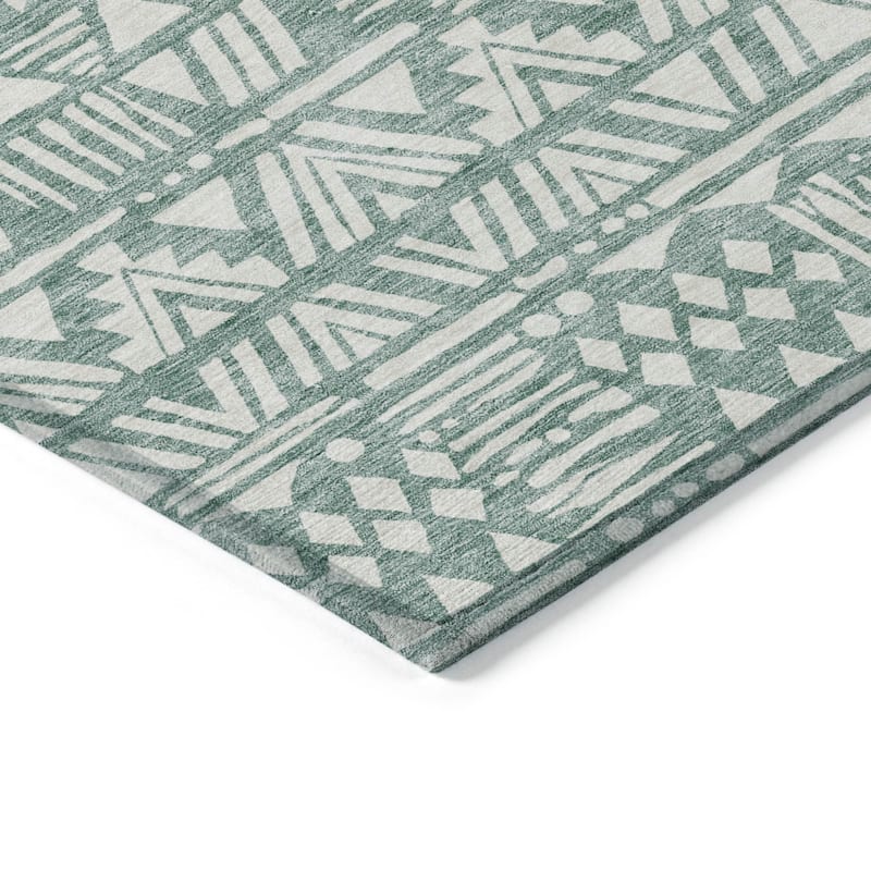 HomeRoots Southwestern Transitional Rectangle Outdoor Rug