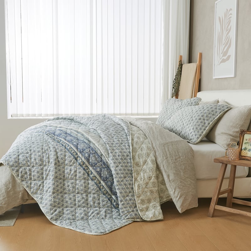 Patina Vie Maison Vintage Floral Printed Quilt Set with Shams