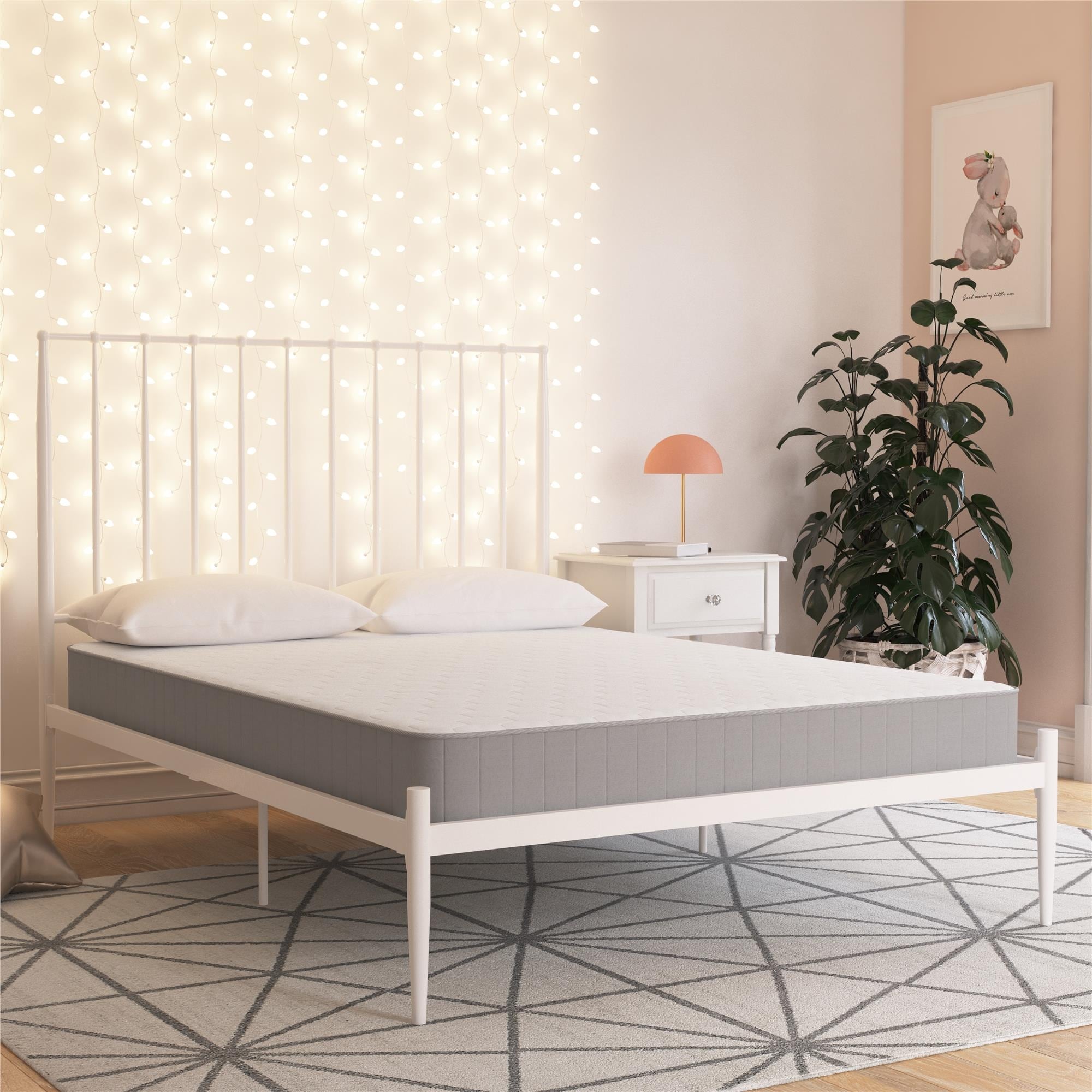 Flippable innerspring outlet mattress