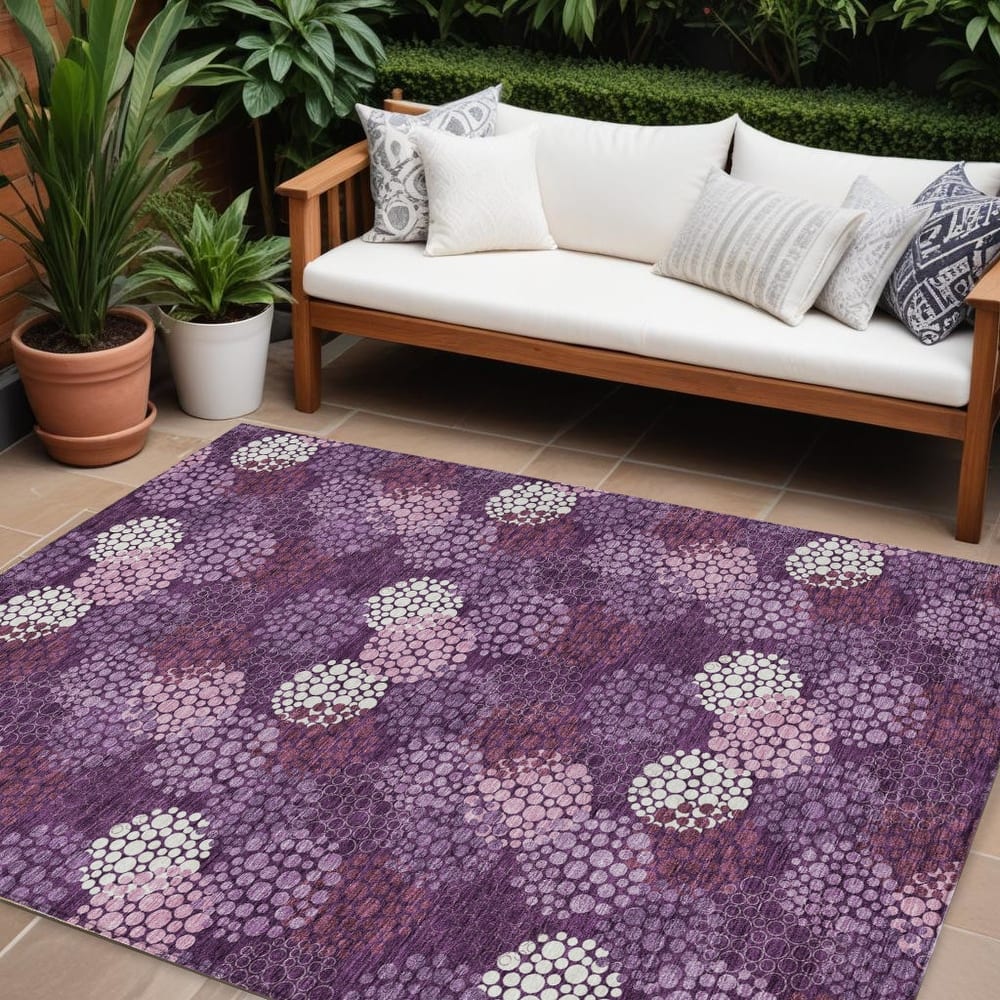 HomeRoots Polka Dot Transitional Rectangle Outdoor Rug