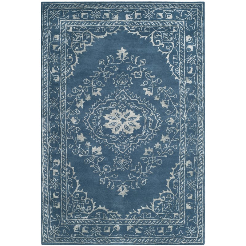 SAFAVIEH Handmade Glamour Gudmundina Modern Viscose Rug