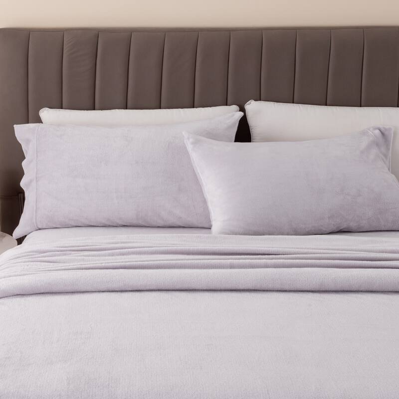 Great Bay Home Extra Soft Cozy Velvet Plush Solid Bed Sheet Set