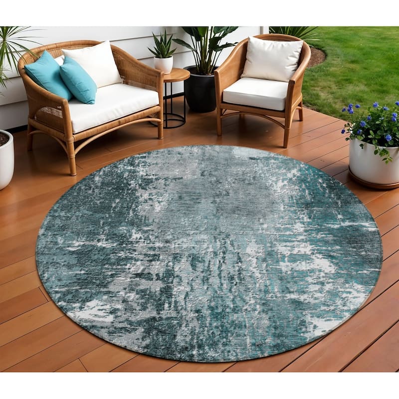 HomeRoots Abstract Transitional Rectangle Outdoor Rug - 8' Round