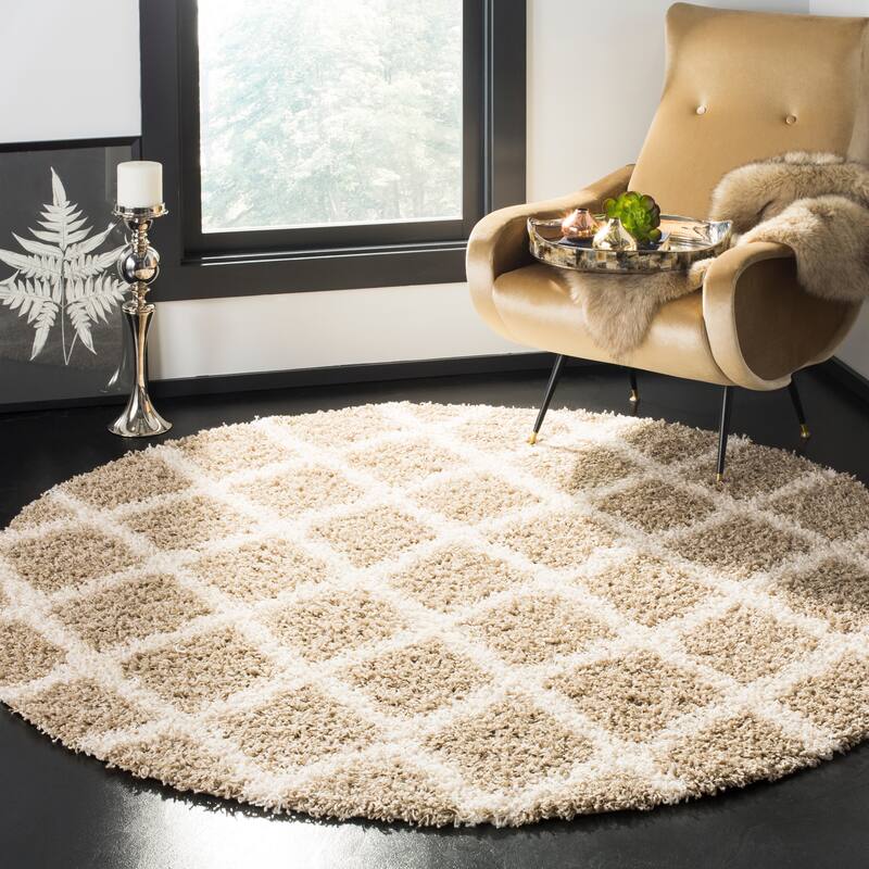 SAFAVIEH Dallas Shag Teja Trellis 1.5-inch Thick Rug - 6' Round - Beige/Ivory