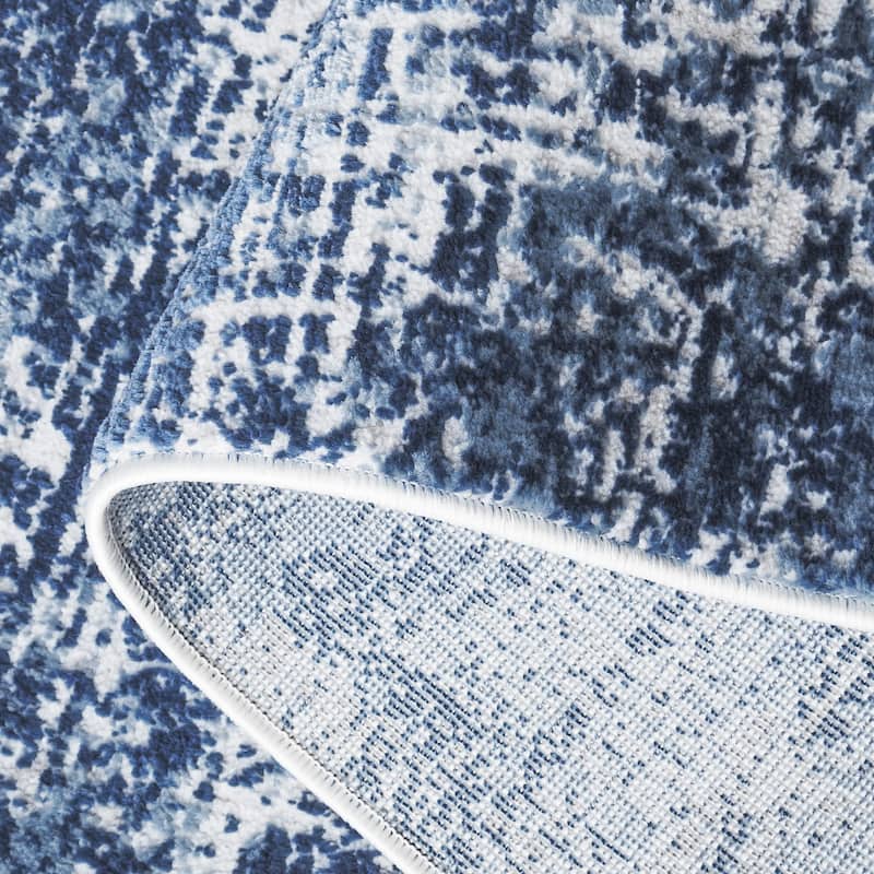 SAFAVIEH Amelia Modern Abstract Rug