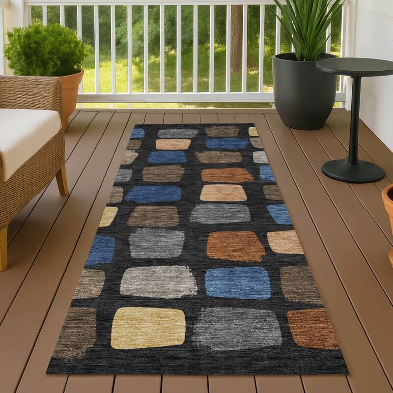 Machine Washable Indoor/ Outdoor Casual Hoppy Chantille Rug - Black - 2'3" x 7'6"