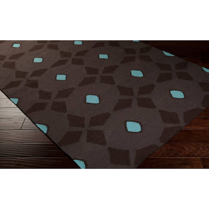 Hand-woven Salem Flatweave Wool Area Rug