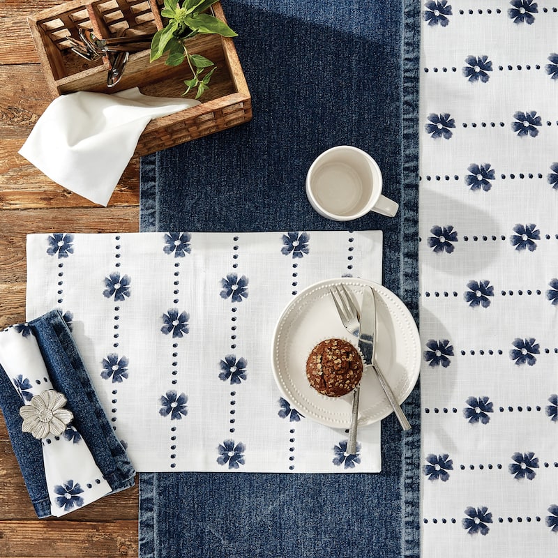 Split P Blue Daisy Placemat Set of 4 - 13" x 19"