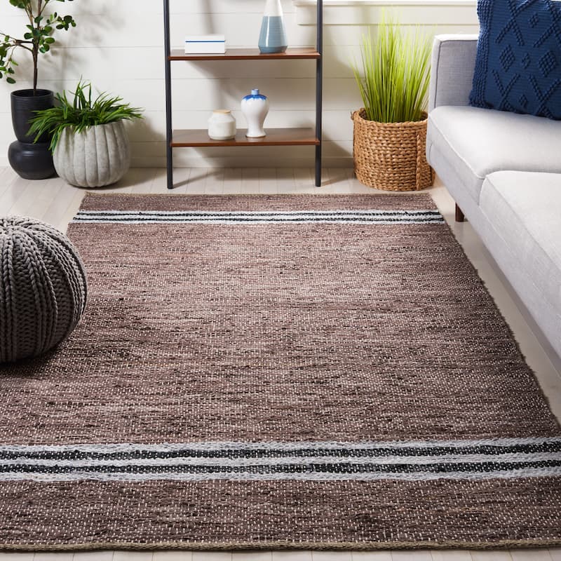 SAFAVIEH Handmade Vintage Leather Inger Modern & Contemporary Leather - 8' Square - Grey/Ivory - Square/Runner