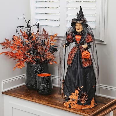 42" standing Witch With Pumpkin