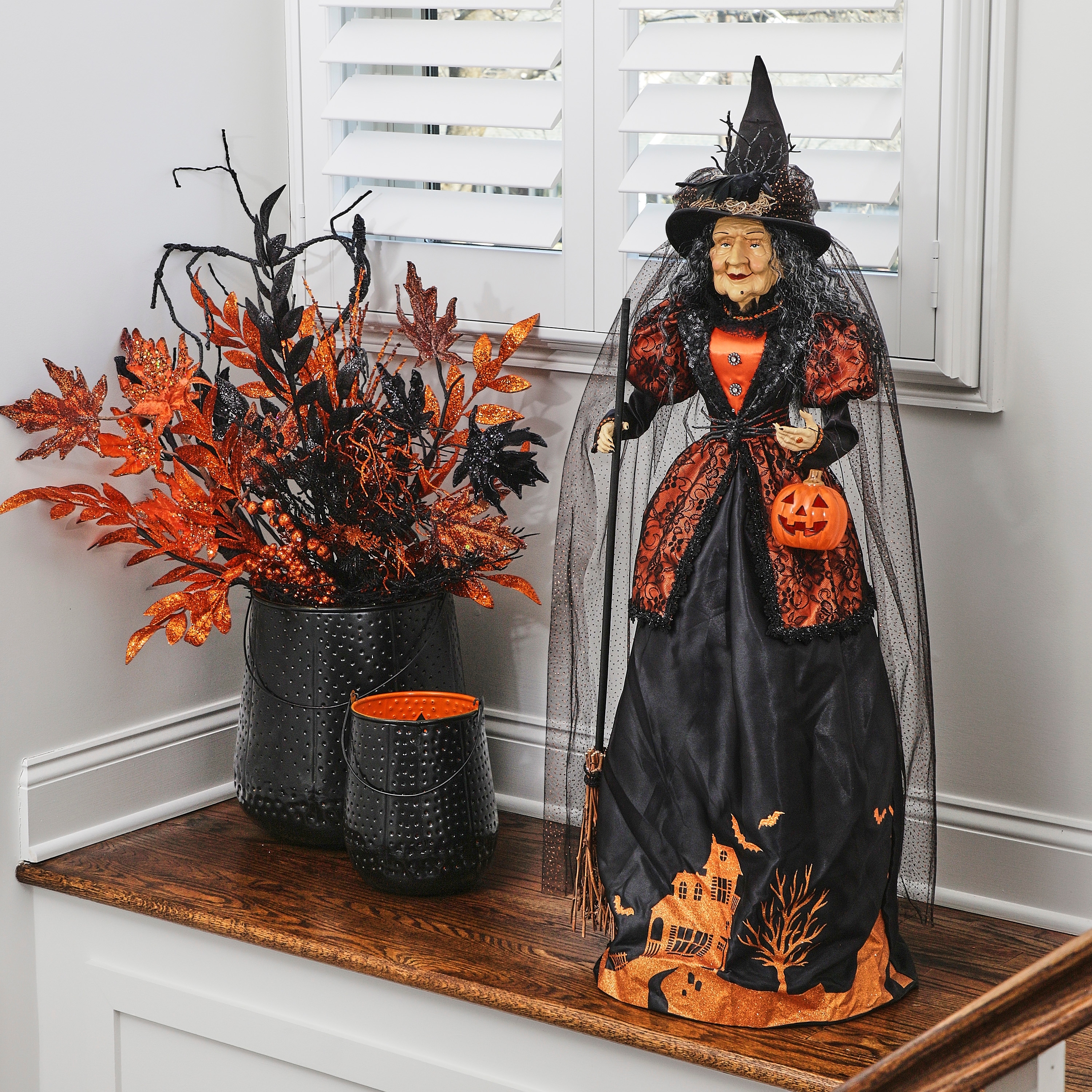 42" standing Witch With Pumpkin