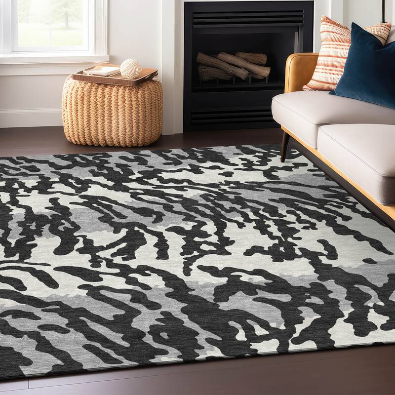 Machine Washable Indoor/ Outdoor Chantille Abstract Animal Print Rug