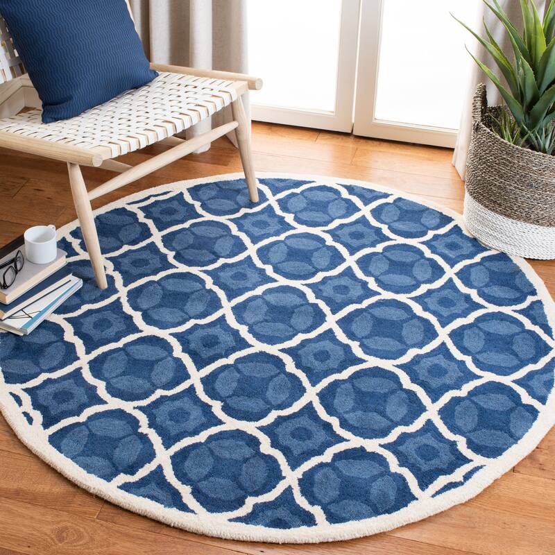 SAFAVIEH Handmade Chatham Kader Modern Moroccan Wool Rug - 7' Round - Blue/Ivory