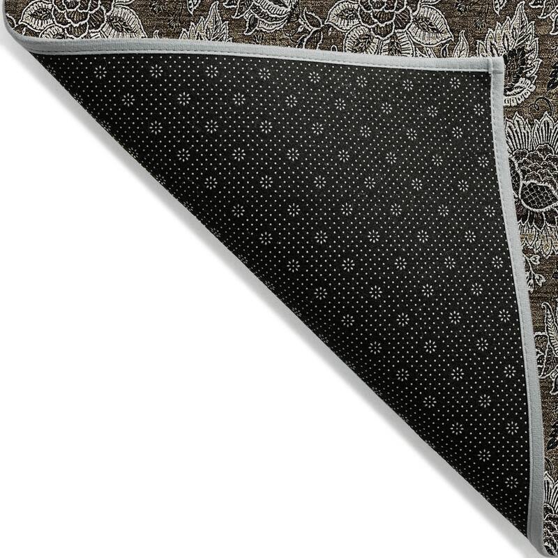 HomeRoots Floral Transitional Rectangle Outdoor Rug