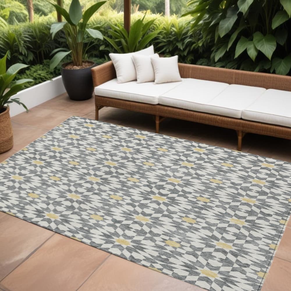 HomeRoots Floral Medallion Transitional Rectangle Outdoor Rug