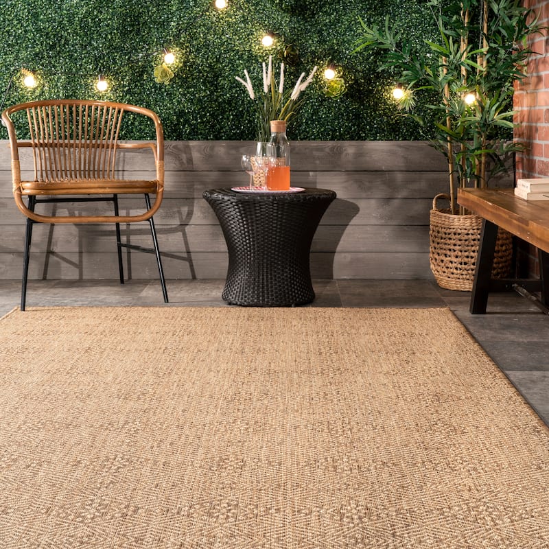 Nuloom Chandler Geometric Indoor/Outdoor Area Rug