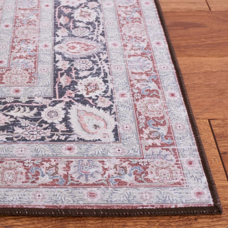 SAFAVIEH Tucson Machine Washable Slip Resistant Ueli Traditional Oriental