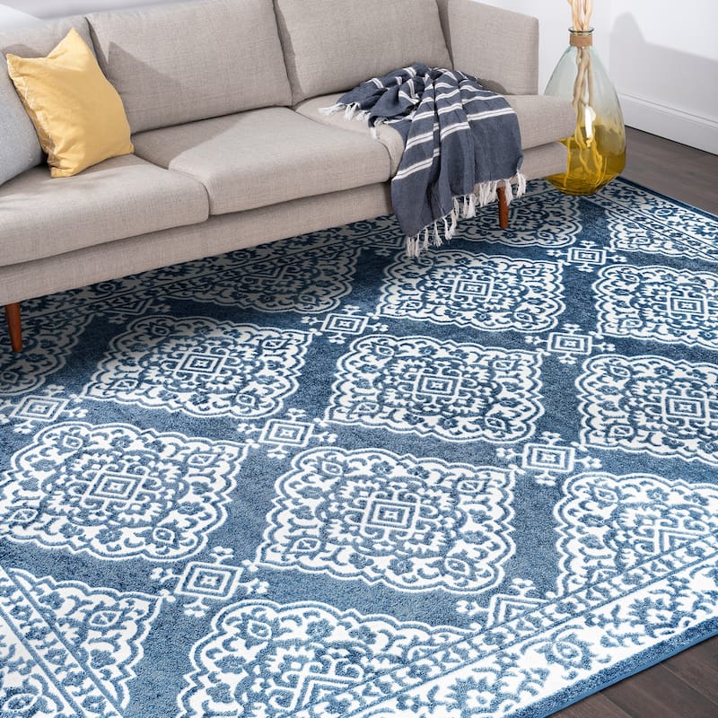 Wyman Farmhouse Floral Indoor Area Rug