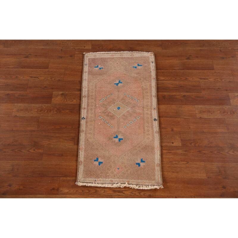 Hand Knotted Oriental 100% Wool Carpet Transitional Medallion Coral Anatolian Runner Rug - 2' 9'' X 1' 4''