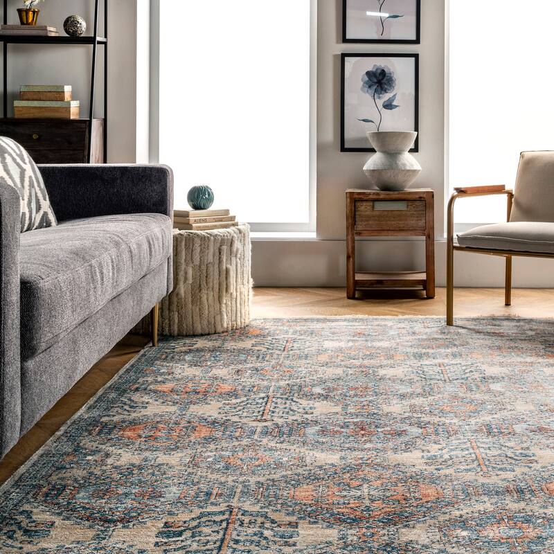 Nuloom Sara Distressed Tribal Motif Area Rug