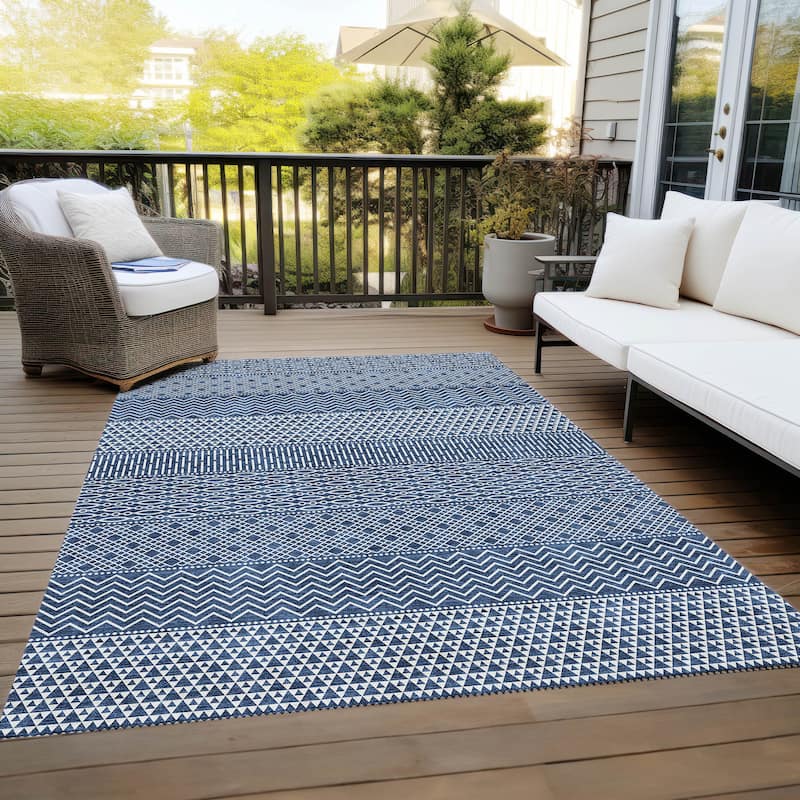 Machine Washable Indoor/ Outdoor Modern Stripes Chantille Rug