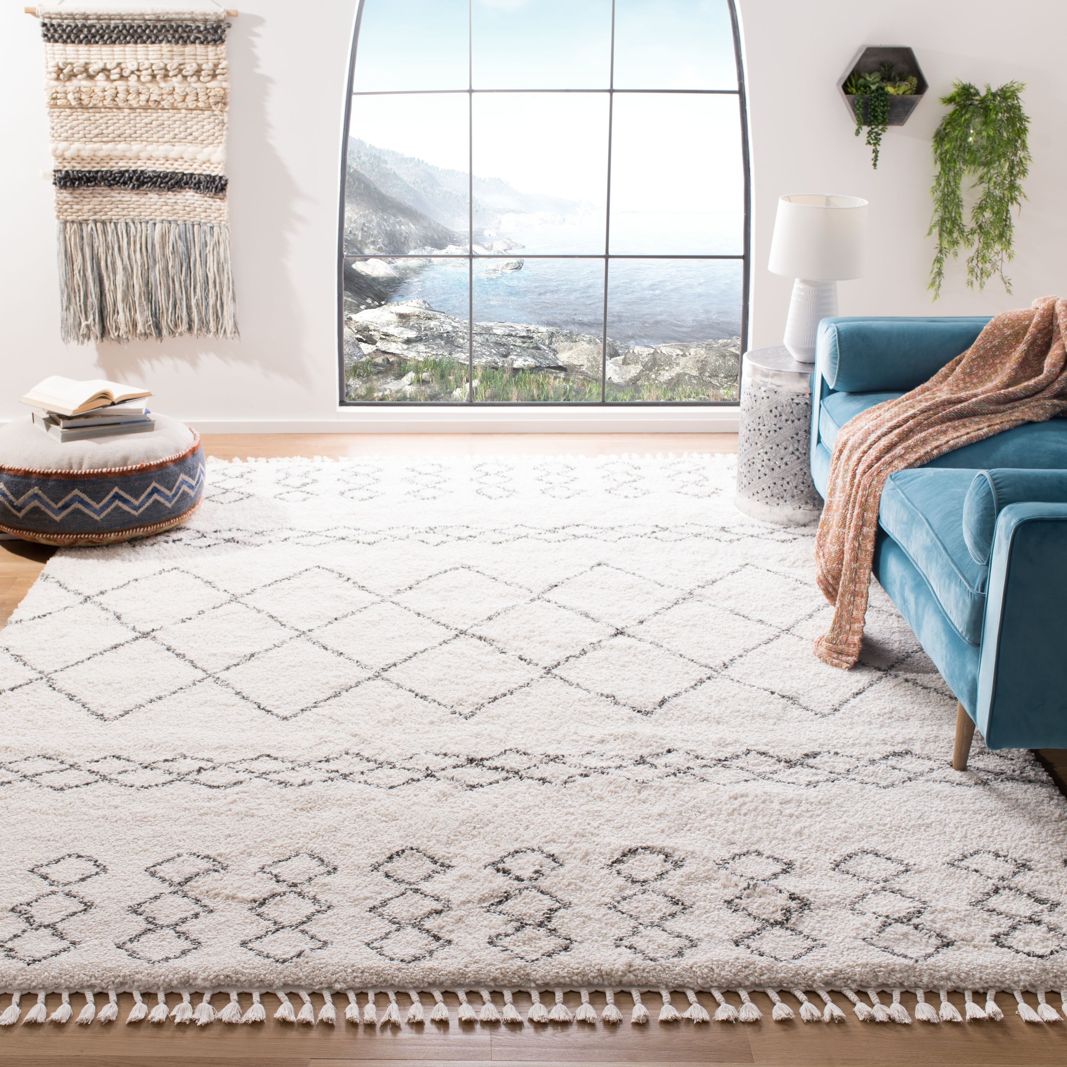 SAFAVIEH Moroccan Fringe Shag Lucyna 2-inch Thick Rug - Ivory/Grey