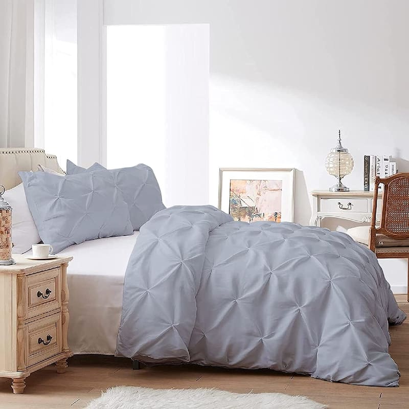 Organic Cotton 300 TC GOTS Certified 8 Internal Ties Fair Trade Pintuck Duvet Set