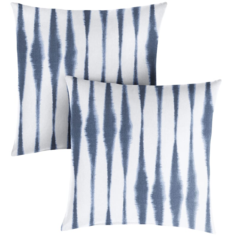 Sorra Home Blue and White Ikat Stripe Indoor/Outdoor Knife Edge Square Pillows (Set of 2)