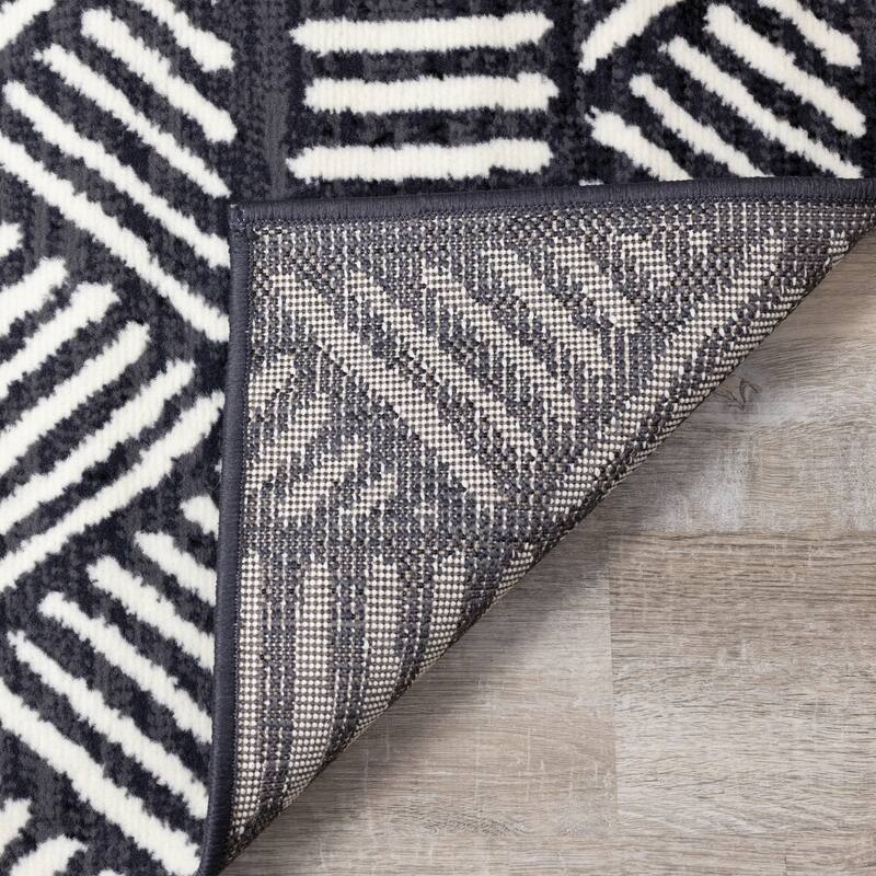 Florence Collection - Black/White Tribal Striped Area Rug - 4'7" x 6'7"