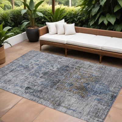 HomeRoots Floral Traditional Rectangle Outdoor Rug