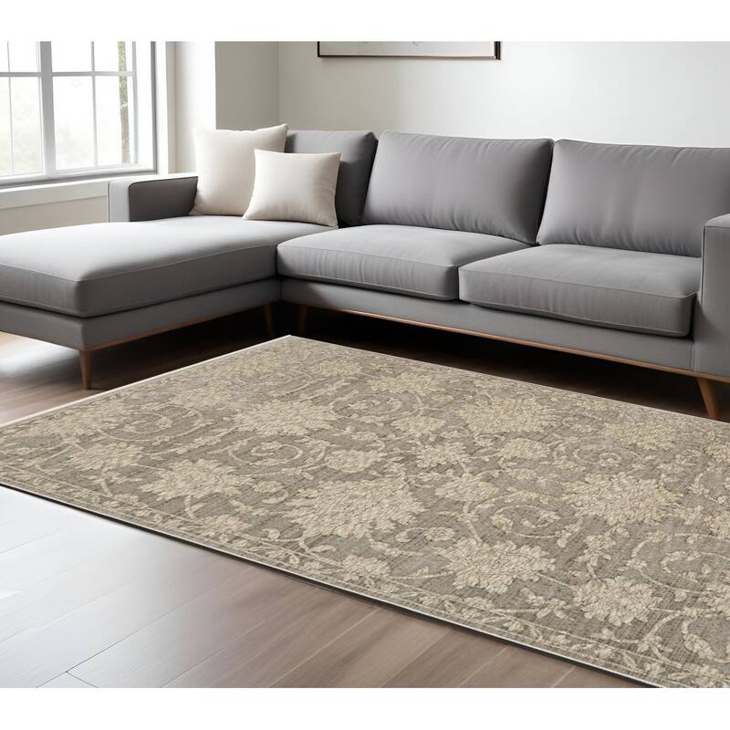 HomeRootsFloral Traditional Rectangle Area Rug - 133.86' X '94.49' X '0.32 - Beige/Gray