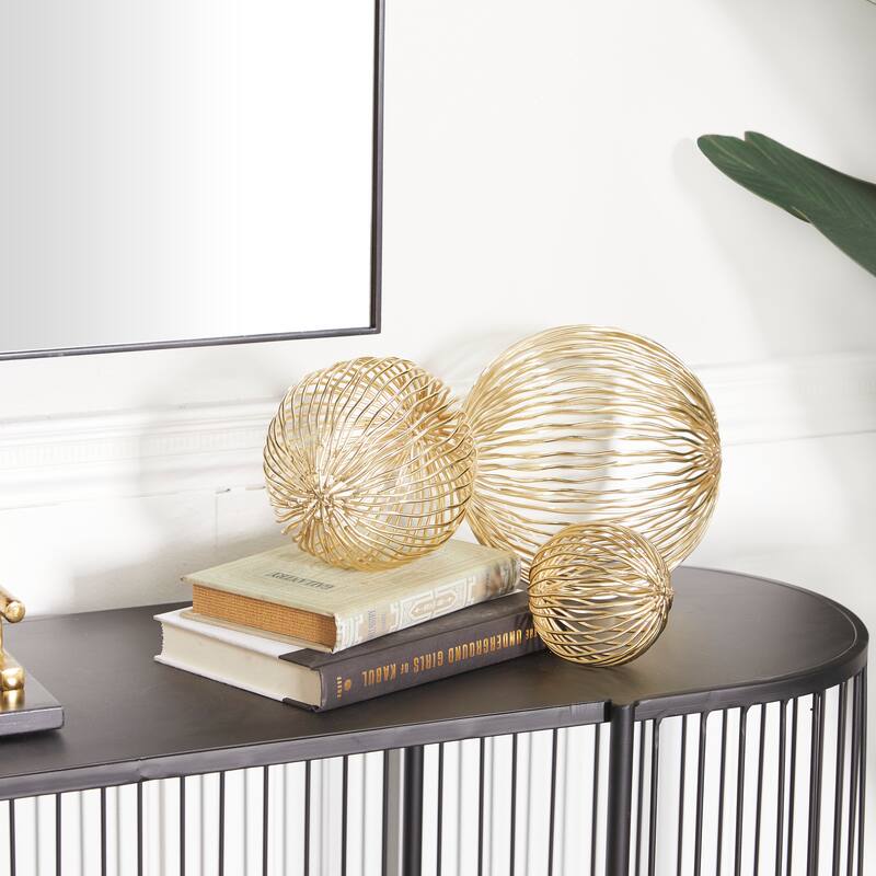 CosmoLiving by Cosmopolitan Modern Metal Geometric Sculpture (Set of 3) - Gold or Gray - Gold