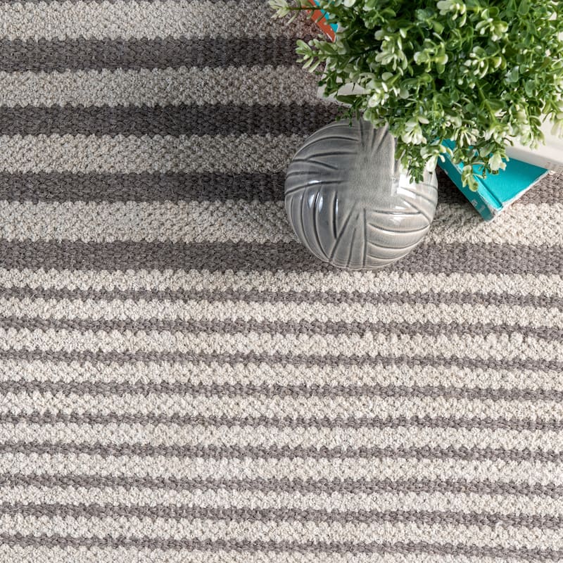 Nuloom Rose Stripe Cotton Flatweave Tassel Area Rug