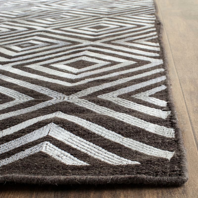 SAFAVIEH Handmade Flatweave Kilim Sevala Wool Rug
