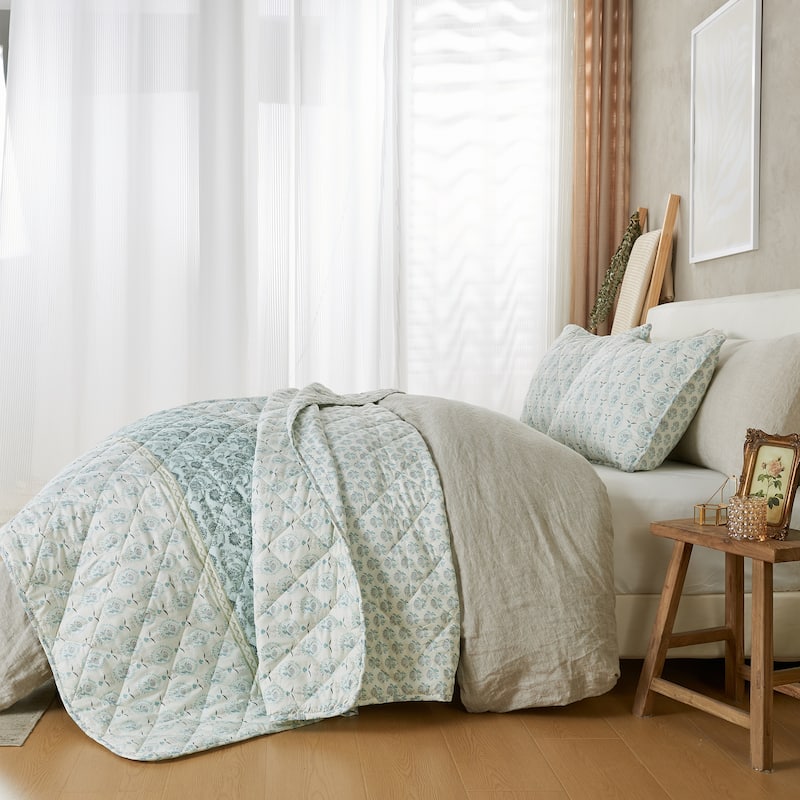 Patina Vie Maison Vintage Floral Printed Quilt Set with Shams