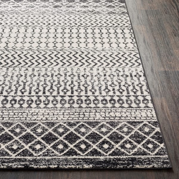 Shop Edie Black And White Bohemian Area Rug 5 3 X 7 6 On
