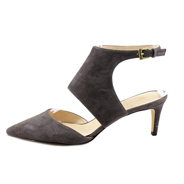 nine west grey pumps