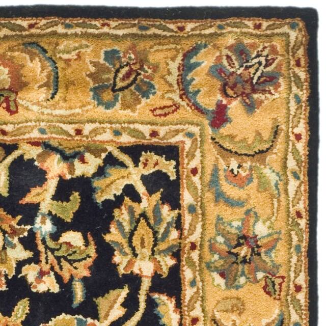 SAFAVIEH Handmade Classic Clotilda Traditional Oriental Wool Rug