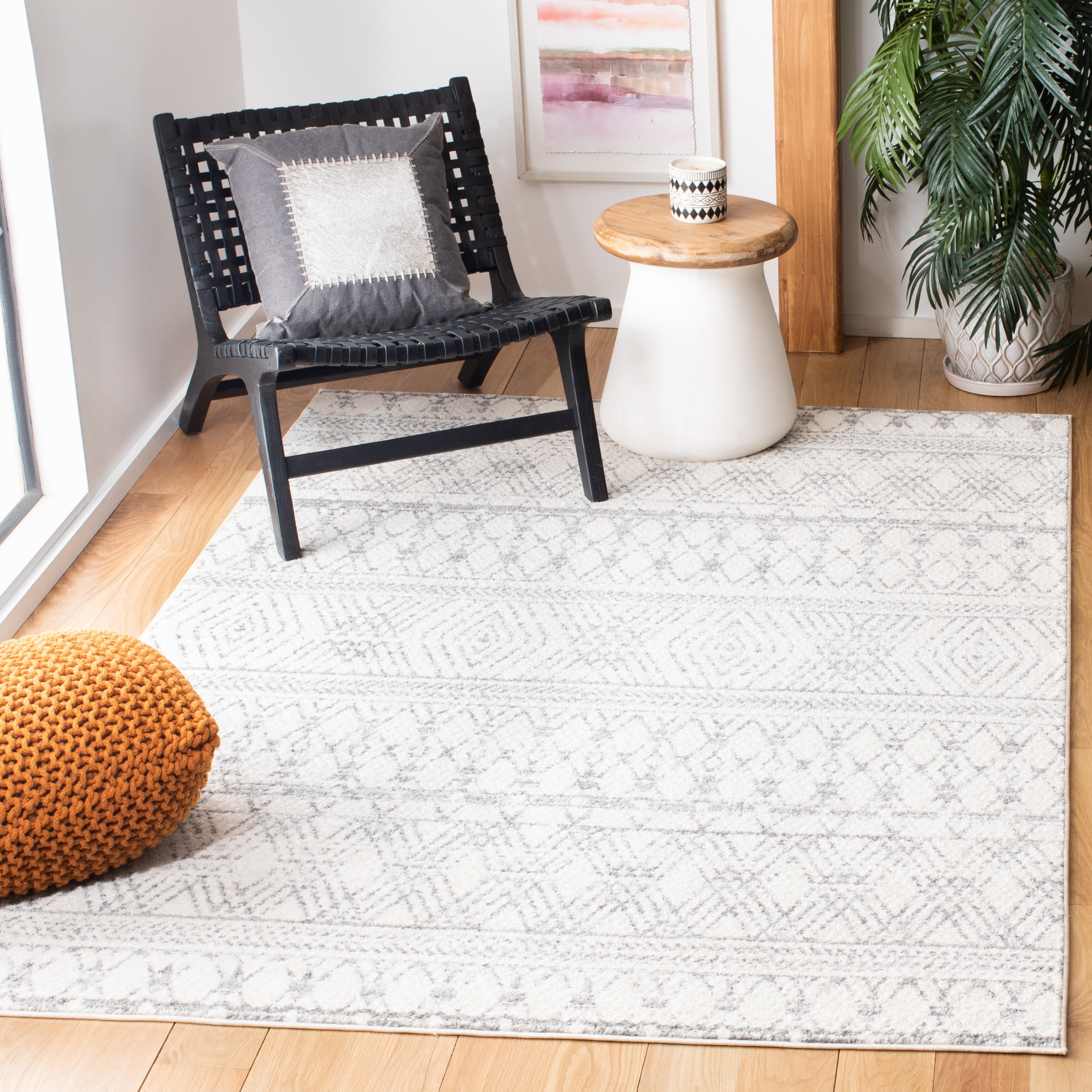 SAFAVIEH Tulum Oleksa Moroccan Boho Rug - Ivory/Grey - 5'5" x 7'7"