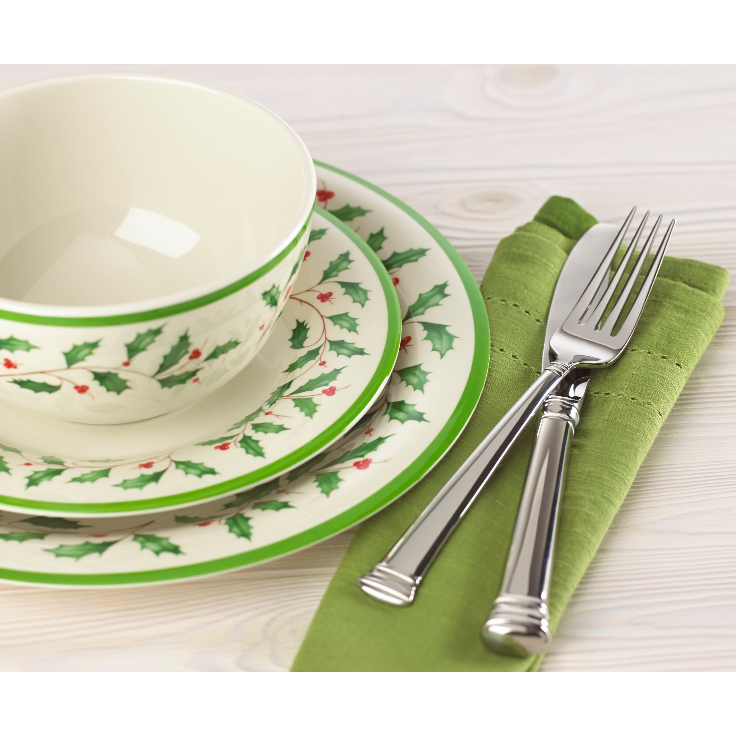 Lenox Holiday 4-Piece Melamine Dinner Plate Set On Sale Bed