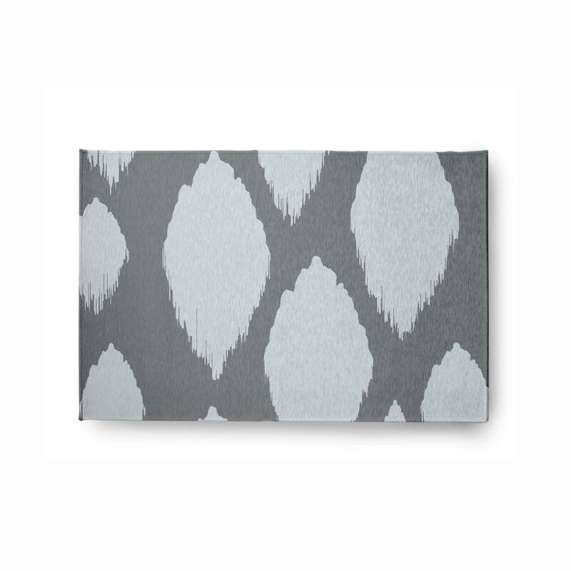 Web of Ikat Soft Chenille Rug - 2' x 3' - Grey