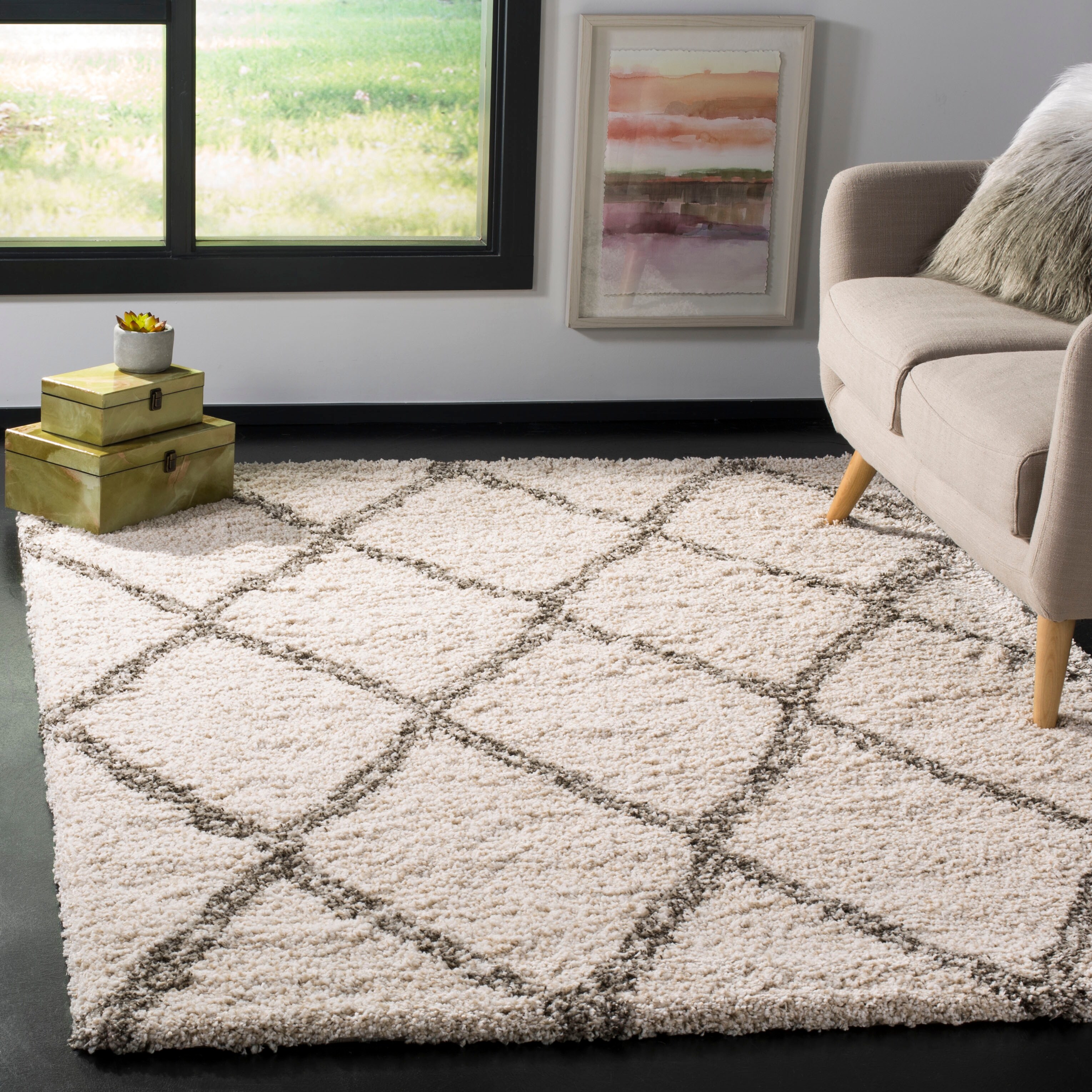 SAFAVIEH Hudson Shag Vojsava 2-inch Thick Rug - Ivory/Grey - 5' x 7'