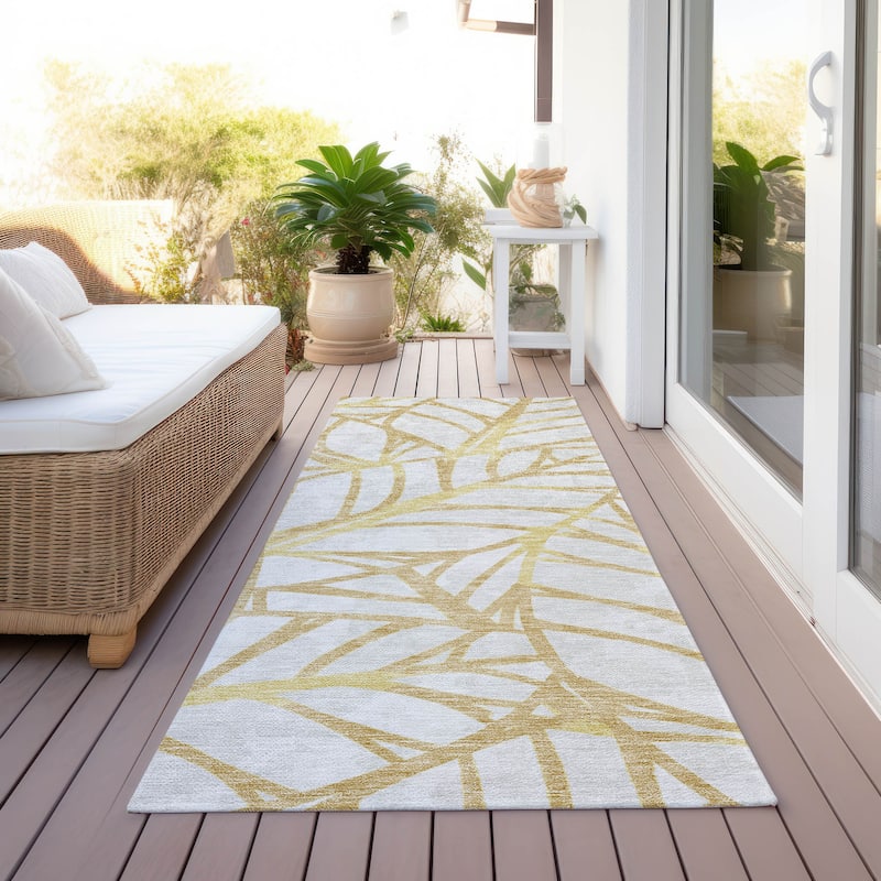 Machine Washable Indoor/ Outdoor Chantille Modern Palm Rug - Gold - 2'3" x 7'6"