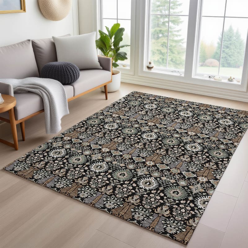 Machine Washable Indoor/ Outdoor Traditional Xander Chantille Rug